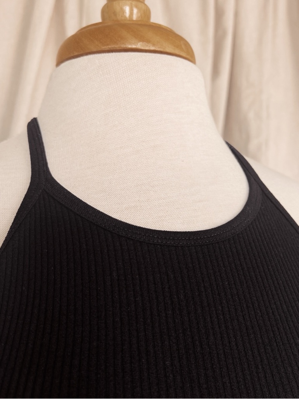 Black Ribbed Halter Crop Top - Picture 2 of 5